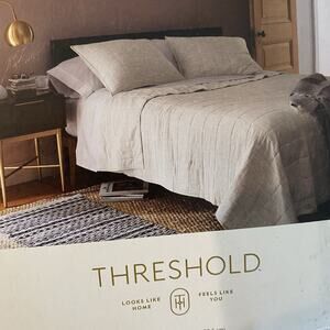 Threshold Space Dyed Cotton Linen Quilt Grid Stitching - Full/Queen BRAND NEW